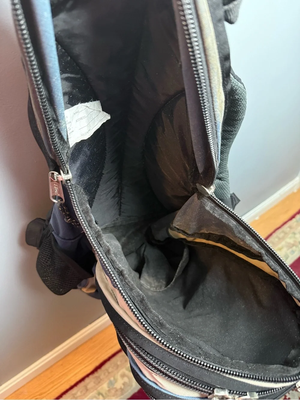 L.L. Bean Vintage 1990s Backpack Very Roomy, Multiple Pockets